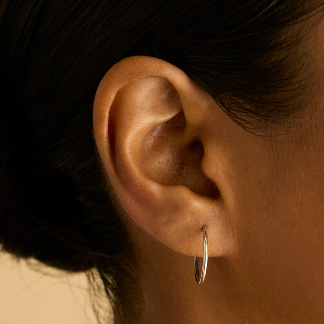 Earrings - Staple Hoops in Solid White Gold - Hoop Earrings - Astrid &amp; Miyu