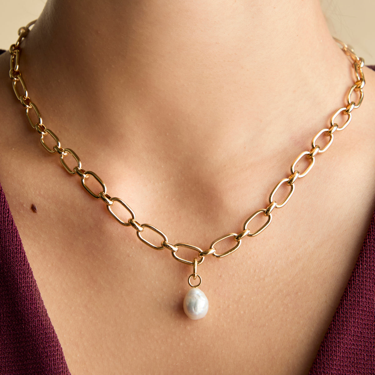 Grey Pearl Charm-Astrid &amp; Miyu