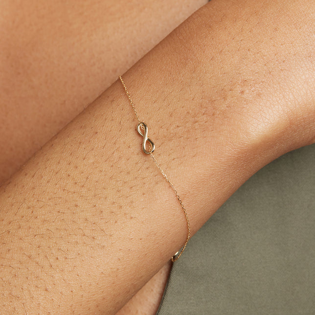 Bracelets - Infinite Charm Bracelet in Solid Gold - Charm Bracelet - Astrid & Miyu