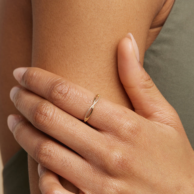 April White Topaz - Infinite Topaz Pavé Ring in Solid Gold - Band Ring - Astrid & Miyu
