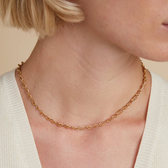18k Gold Plated Jewellery - Infinite Slim Chain Necklace in Gold - Chain Necklace - Astrid & Miyu