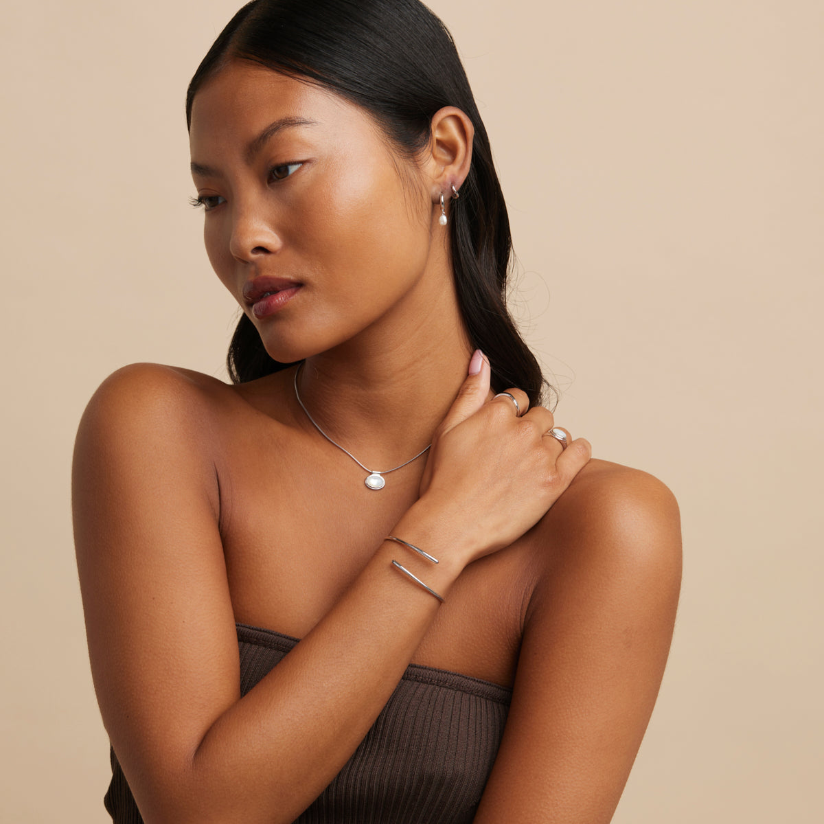 Gemstone Necklaces - Mother of Pearl Pendant Necklace in Silver - Pendant Necklace - Astrid &amp; Miyu