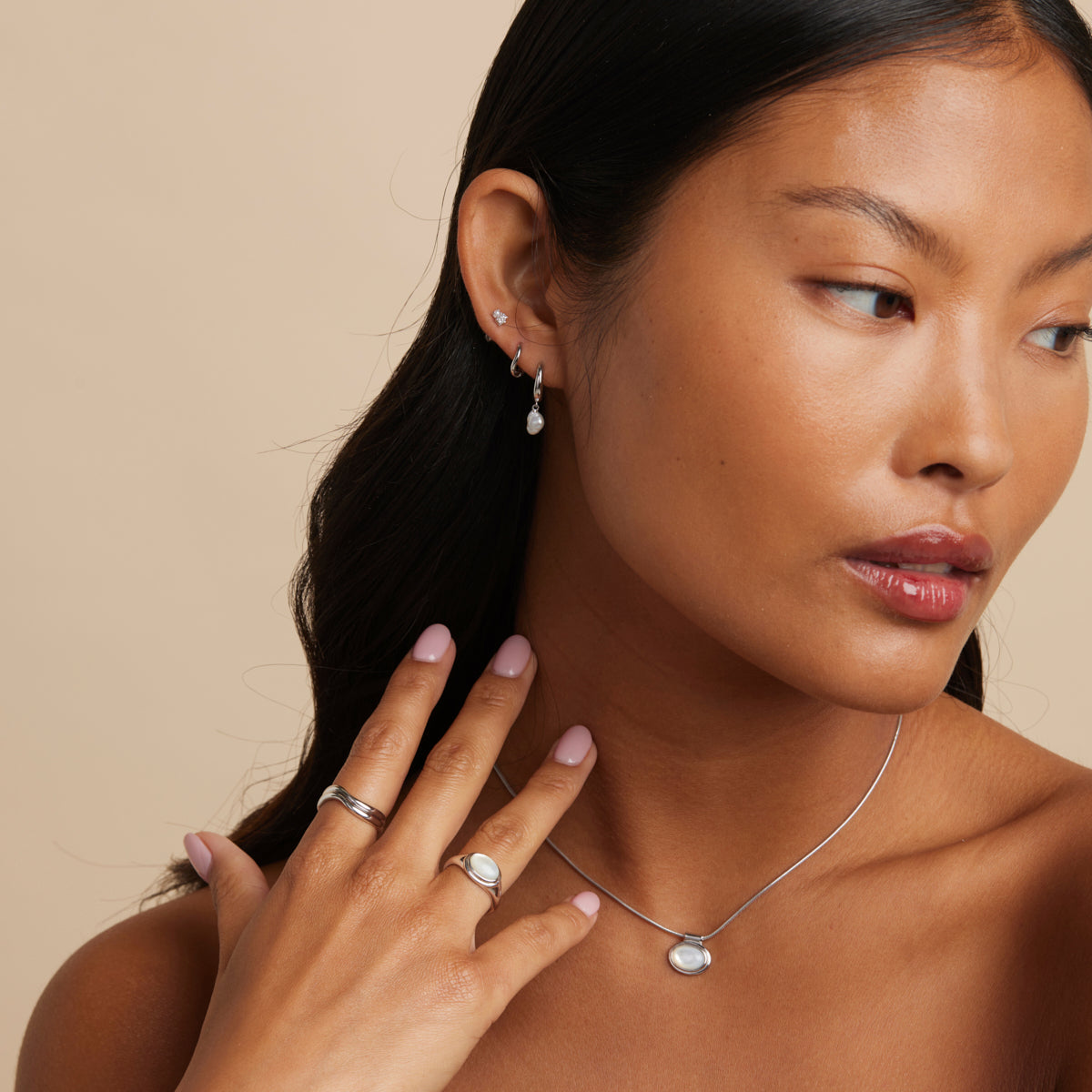 Cocktail Rings - Mother of Pearl Cocktail Ring in Silver - Cocktail Rings - Astrid &amp; Miyu