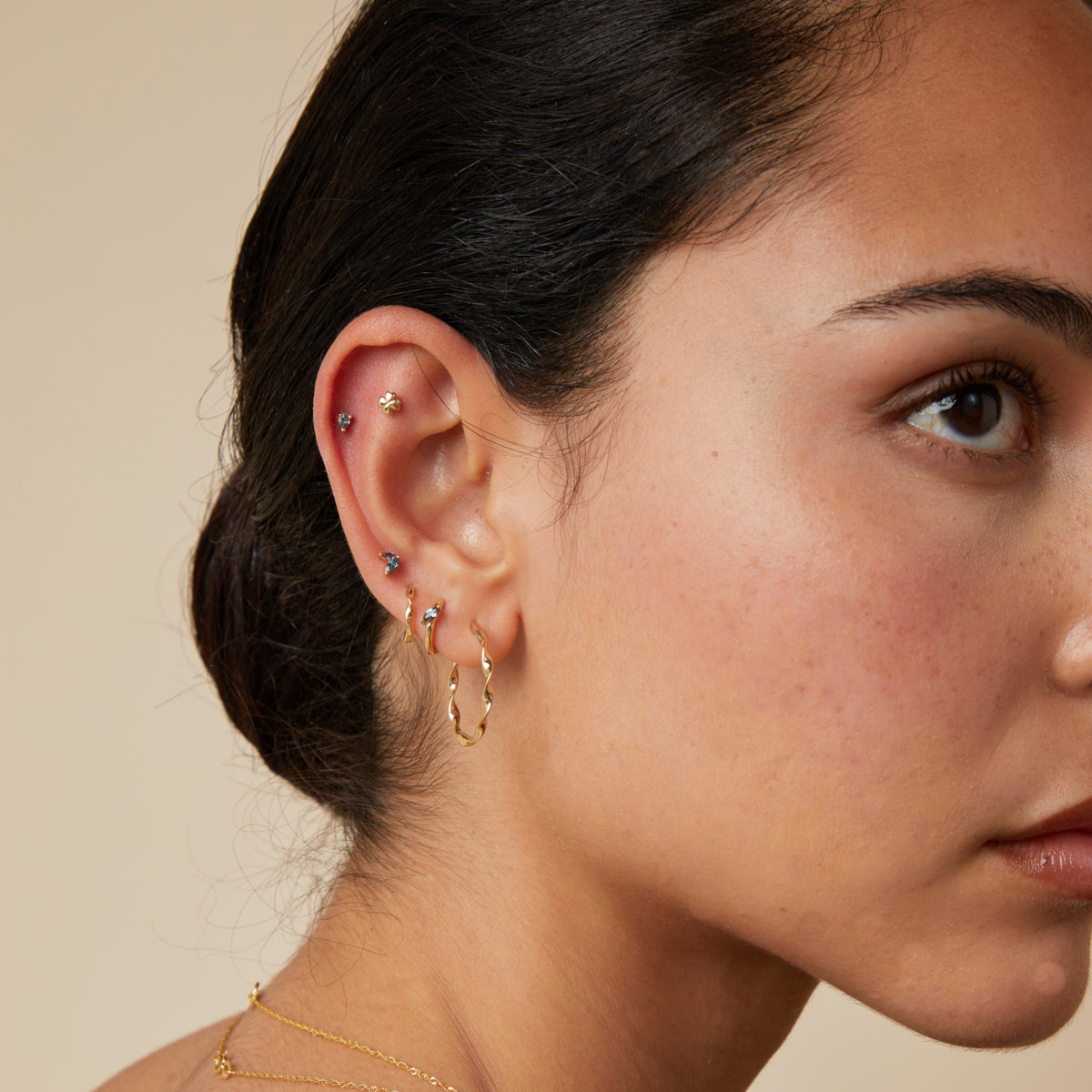 Flat Back Labret Studs - Clover Piercing Stud in Solid Gold - Piercing Stud - Astrid &amp; Miyu