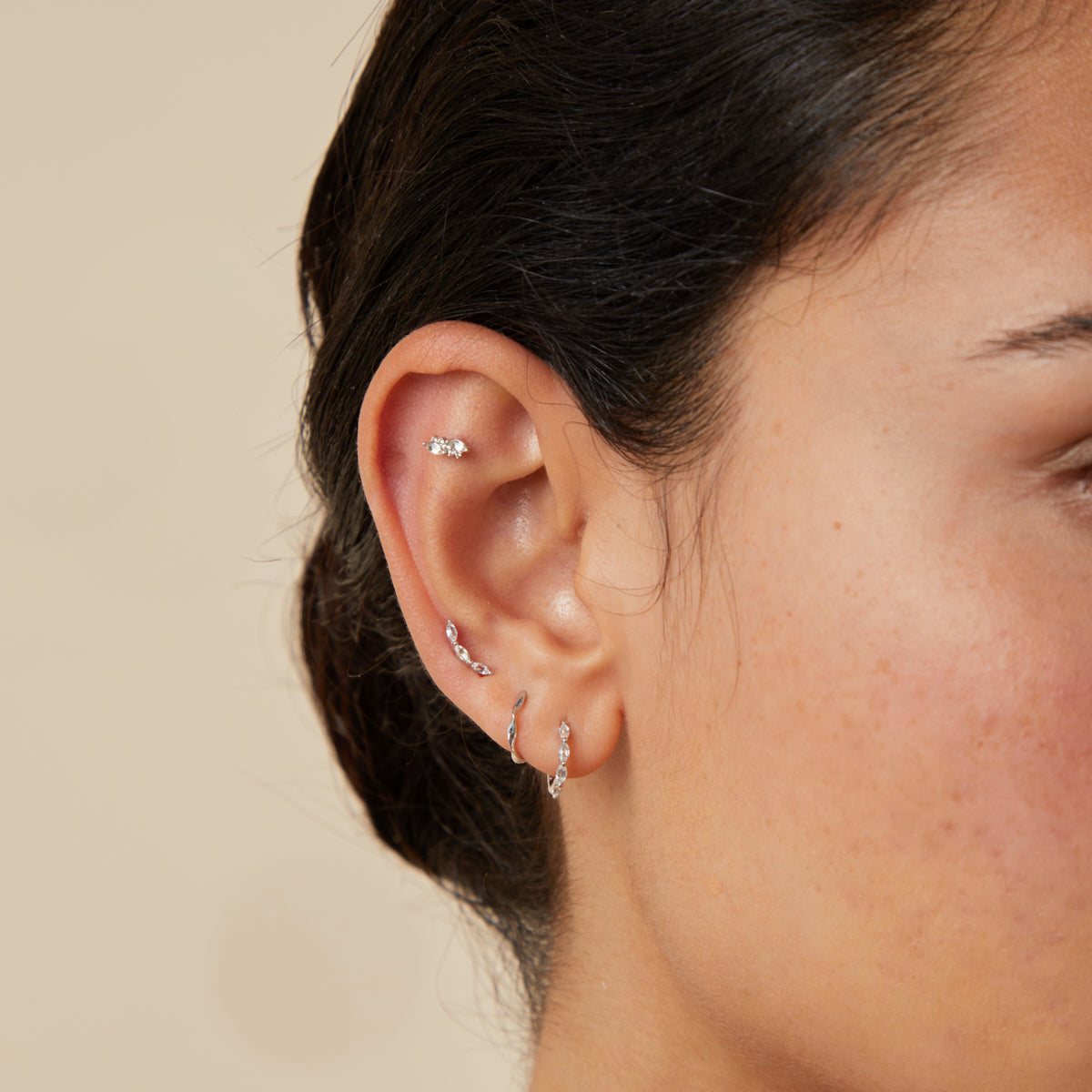 April White Topaz - White Topaz Cluster Piercing Stud in Solid White Gold - Piercing Stud - Astrid &amp; Miyu