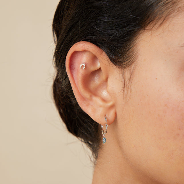 Flat Back Labret Studs - Pavé Horseshoe Piercing Stud in Solid White Gold - Piercing Stud - Astrid & Miyu