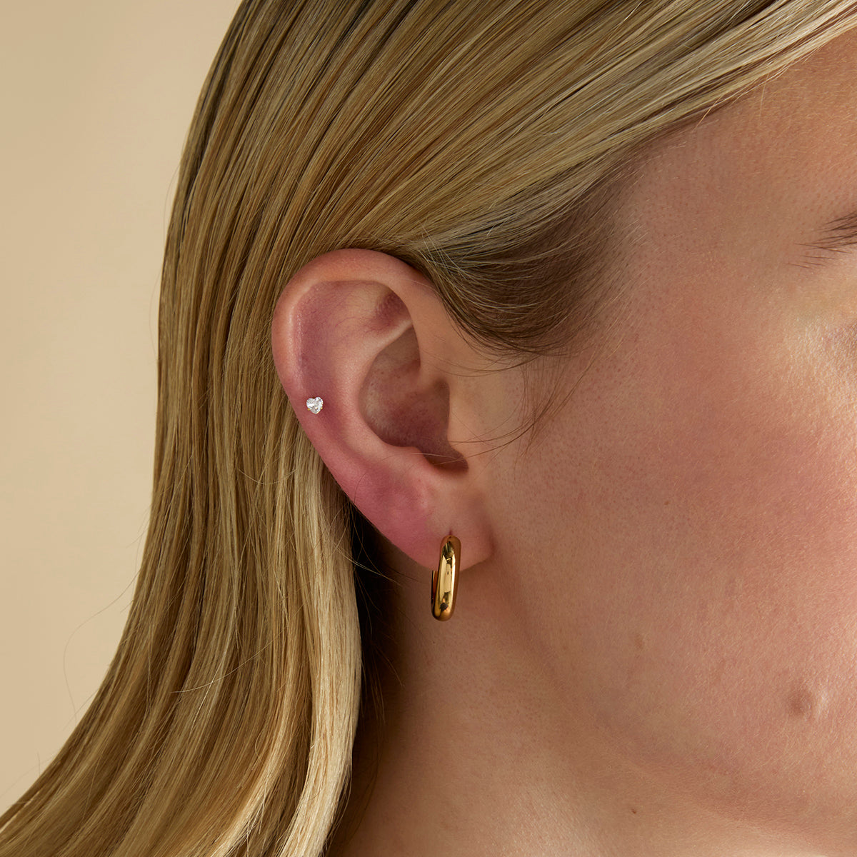 Conch Piercing Jewellery - Crystal Heart Titanium Piercing Stud in Gold - Piercing Stud - Astrid &amp; Miyu
