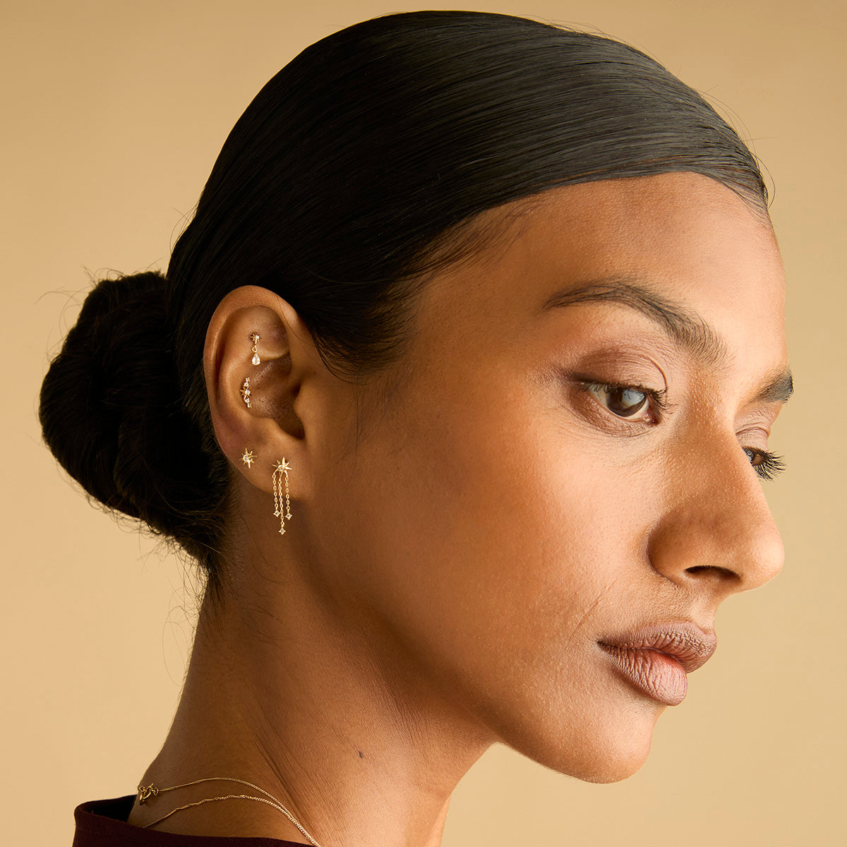 Flat Back Labret Studs - Star Curved Piercing Stud in Solid Gold - Piercing Studs - Astrid &amp; Miyu