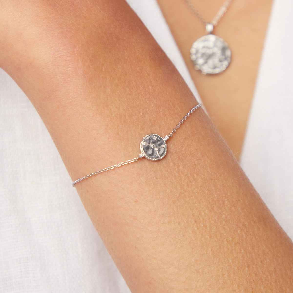 Bracelets - Cancer Zodiac Bracelet in Silver - Zodiac - Astrid &amp; Miyu
