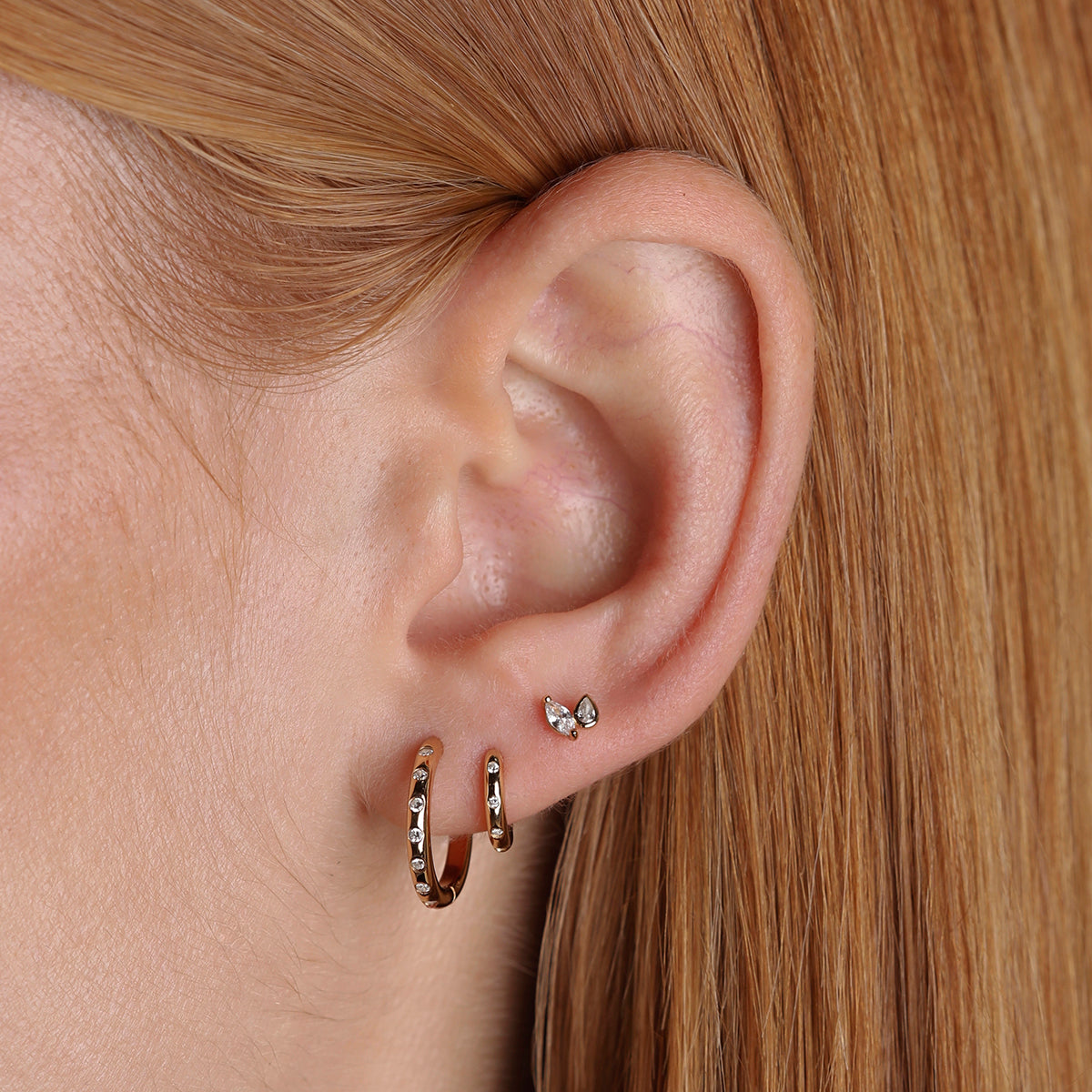 Crystal Set Hoop 6.5mm in Gold