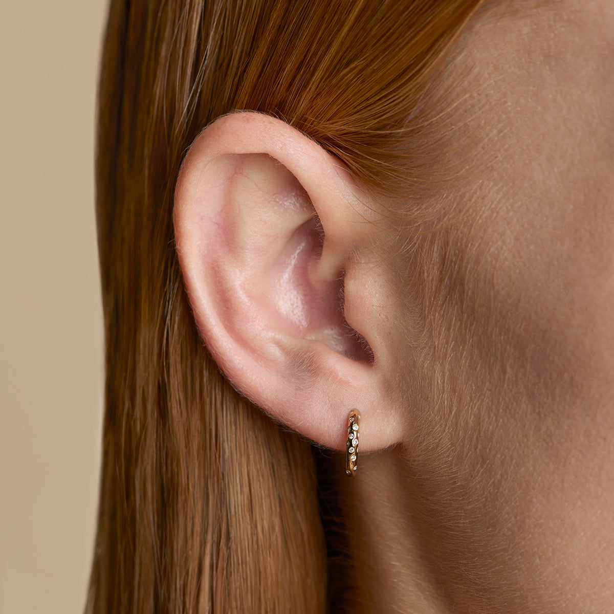 AM25-AD24-H-8-SCA-G_2-Astrid &amp; Miyu