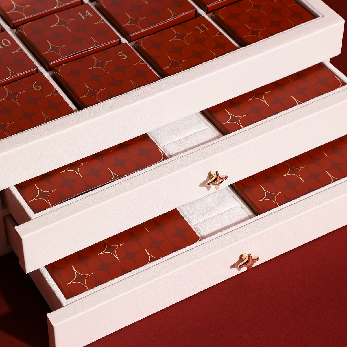 AM25-ADV-24DAY-S_3-Astrid &amp; Miyu