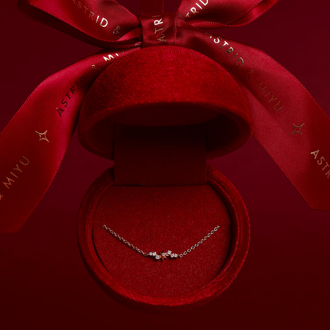 Star Bracelet Ornament Bauble in Gold-Astrid & Miyu