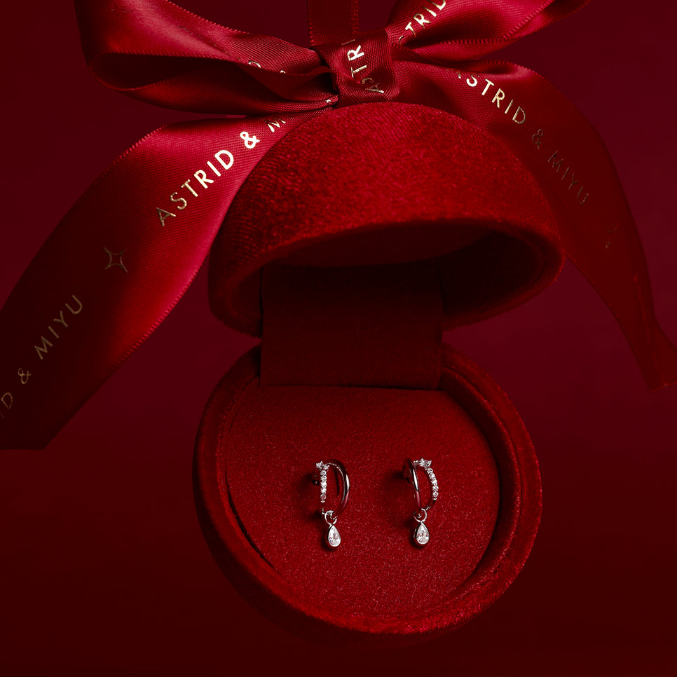 Illusion Huggies Ornament Bauble in Silver-Astrid &amp; Miyu