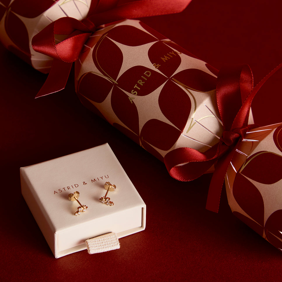 Twilight Star Studs Cracker in Gold-Astrid &amp; Miyu