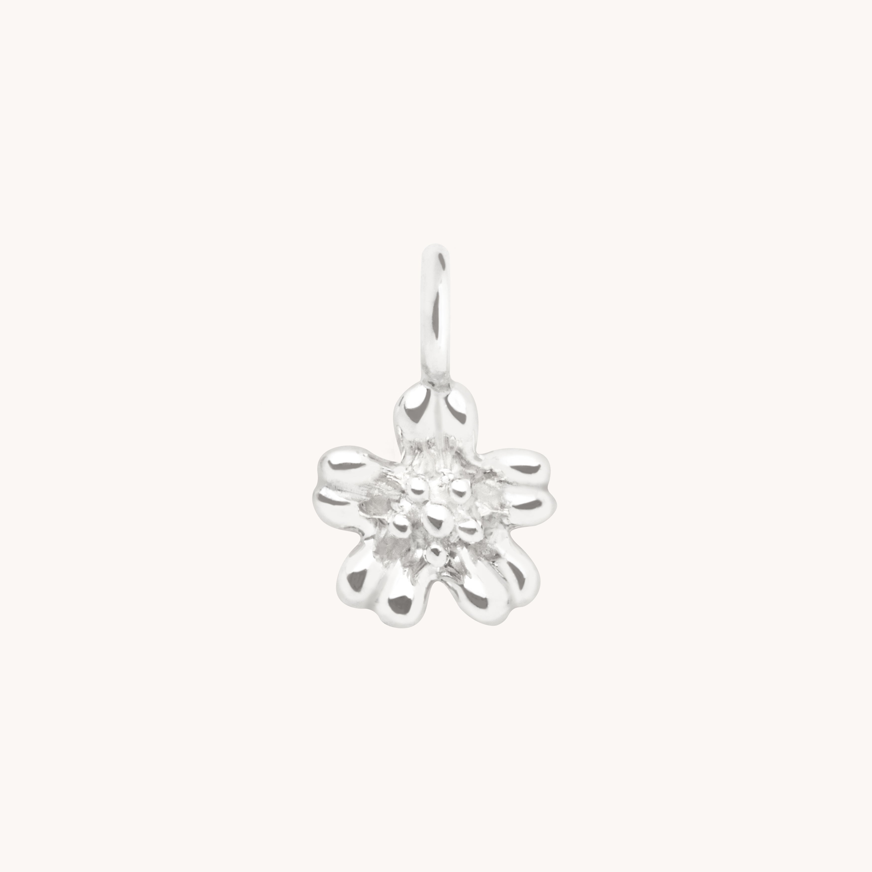 Flower Charm 9k White Gold-Astrid &amp; Miyu
