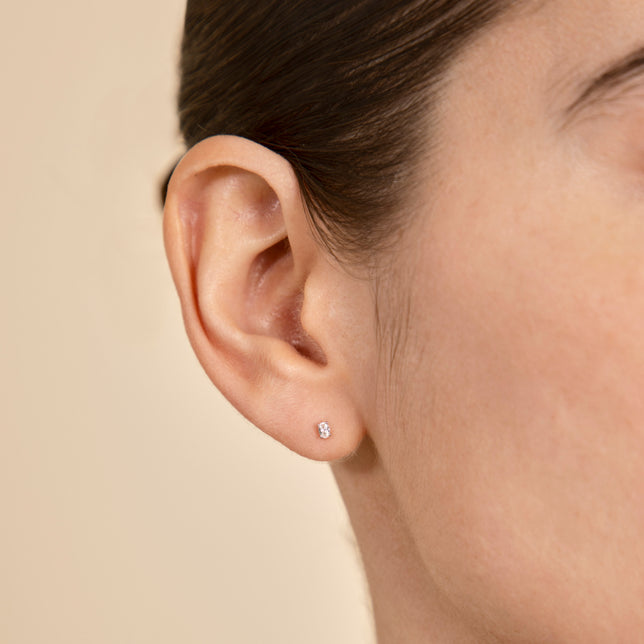 Earrings - Oval Crystal Stud Earrings in Silver - Stud Earrings - Astrid & Miyu