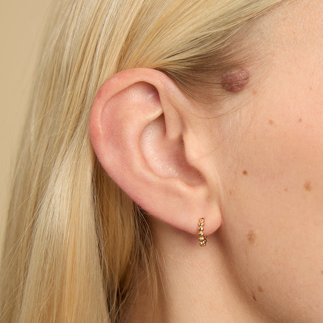 Earrings - Heart Huggies in Solid Gold - Huggies - Astrid & Miyu