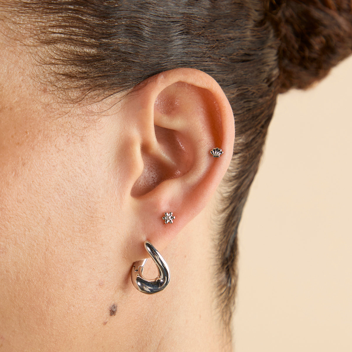 Flower Titanium Piercing Stud in Platinum-Astrid &amp; Miyu