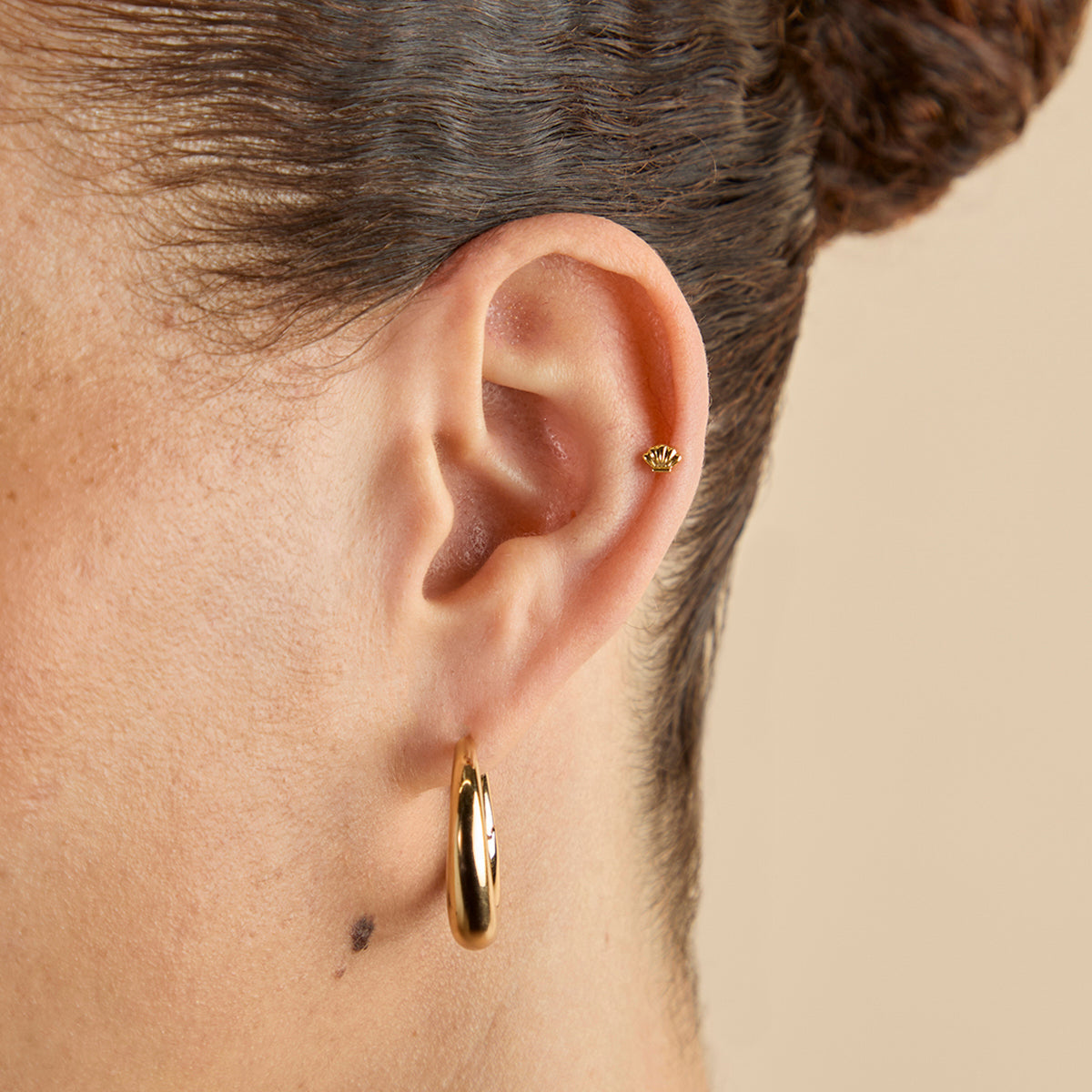 Shell Titanium Piercing Stud in Gold-Astrid &amp; Miyu