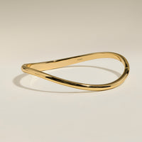 Wave Bangle in Gold-Astrid &amp; Miyu