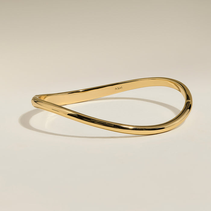 Wave Bangle in Gold-Astrid &amp; Miyu