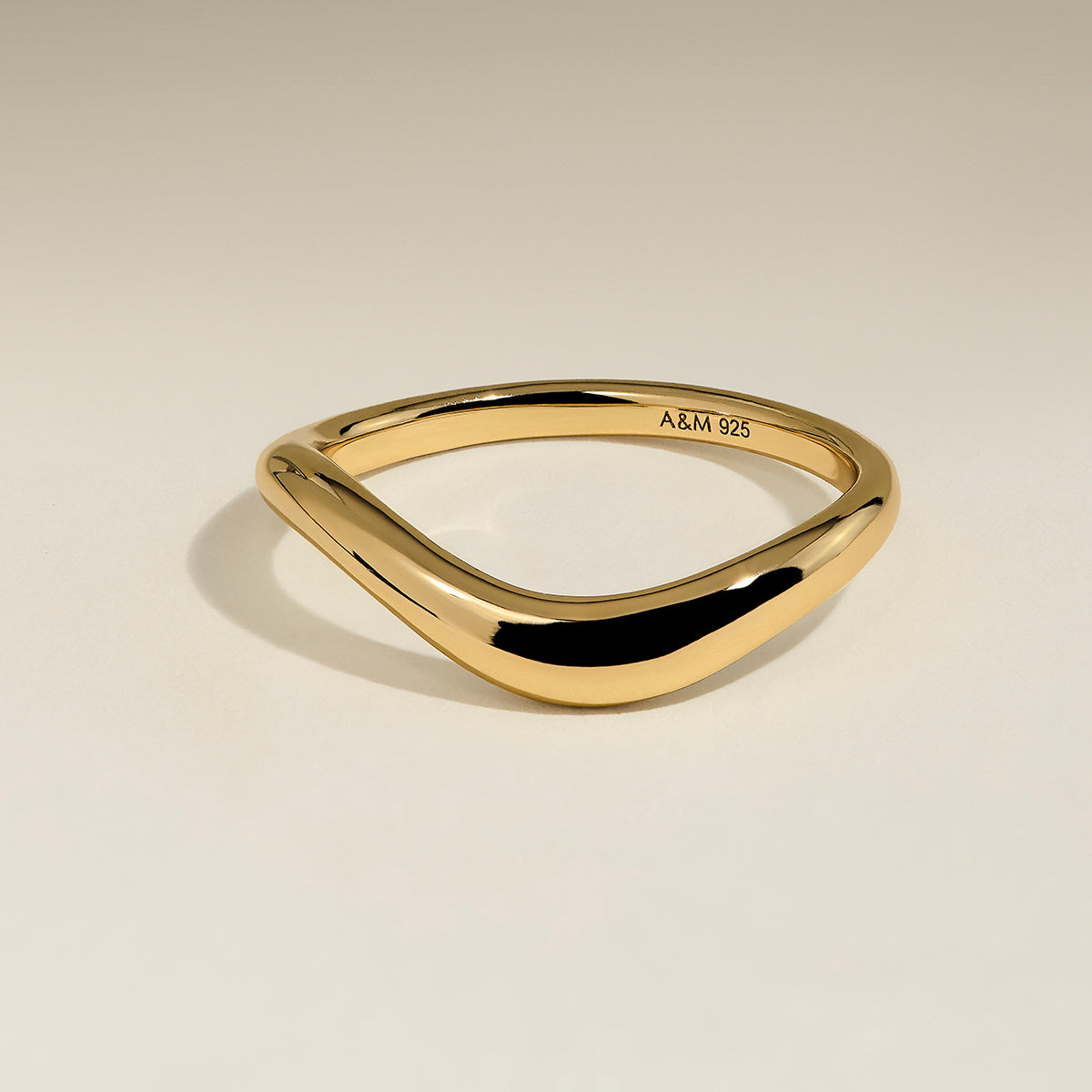Wave Ring in Gold-Astrid &amp; Miyu