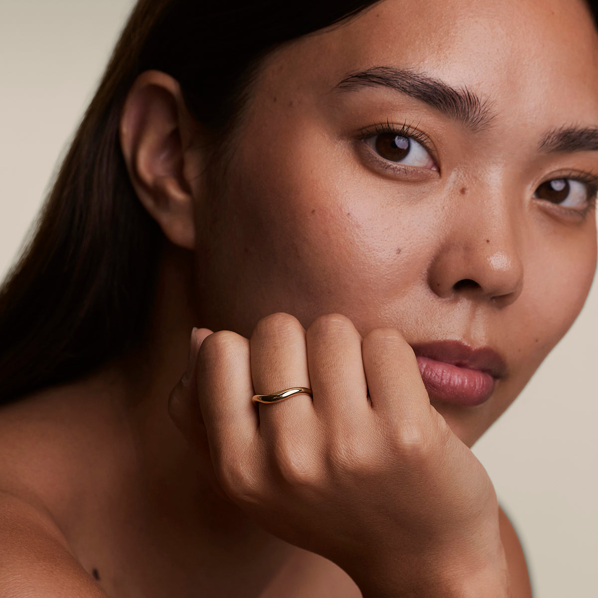 Wave Ring in Gold-Astrid &amp; Miyu