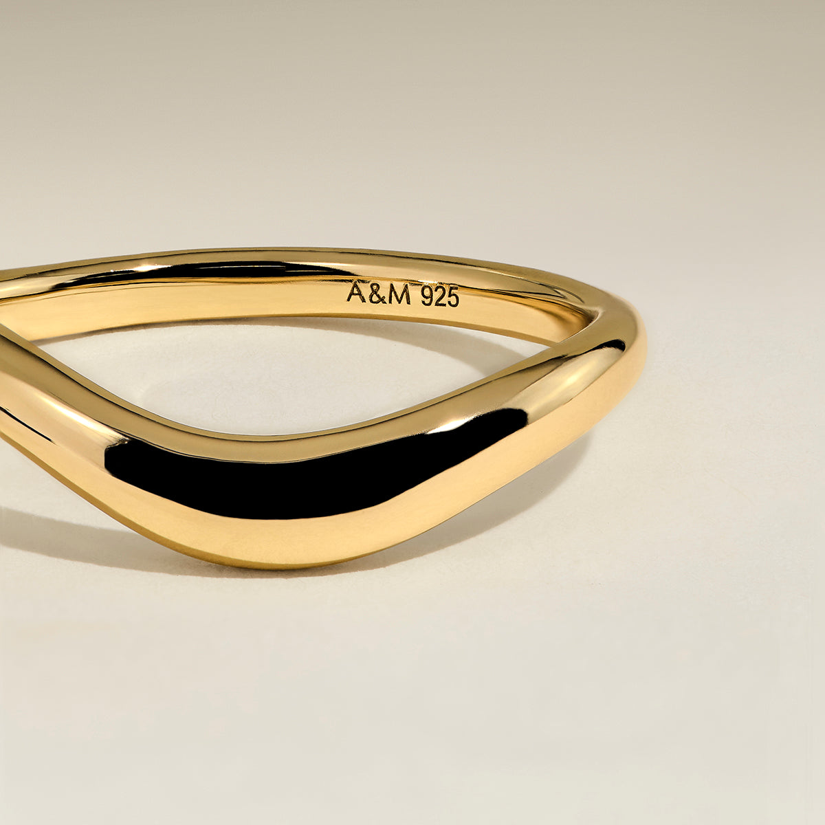 Wave Ring in Gold-Astrid &amp; Miyu