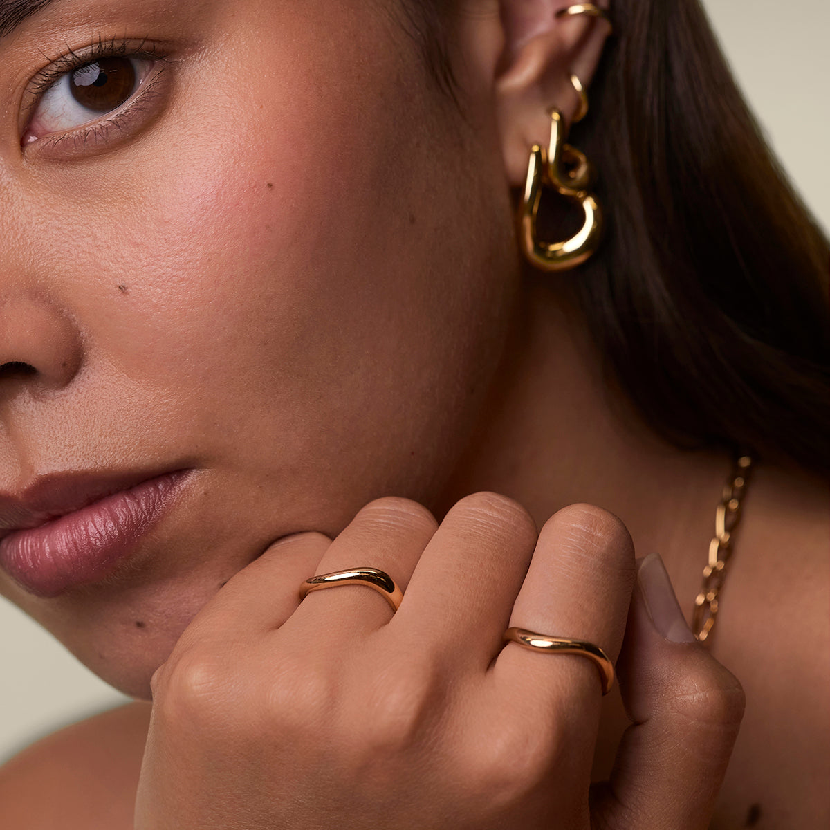 Wave Ring in Gold-Astrid &amp; Miyu