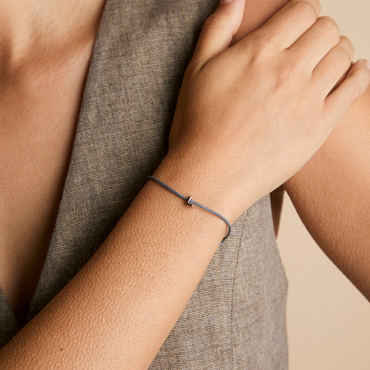 L Initial Click Charm in Solid White Gold-Astrid &amp; Miyu