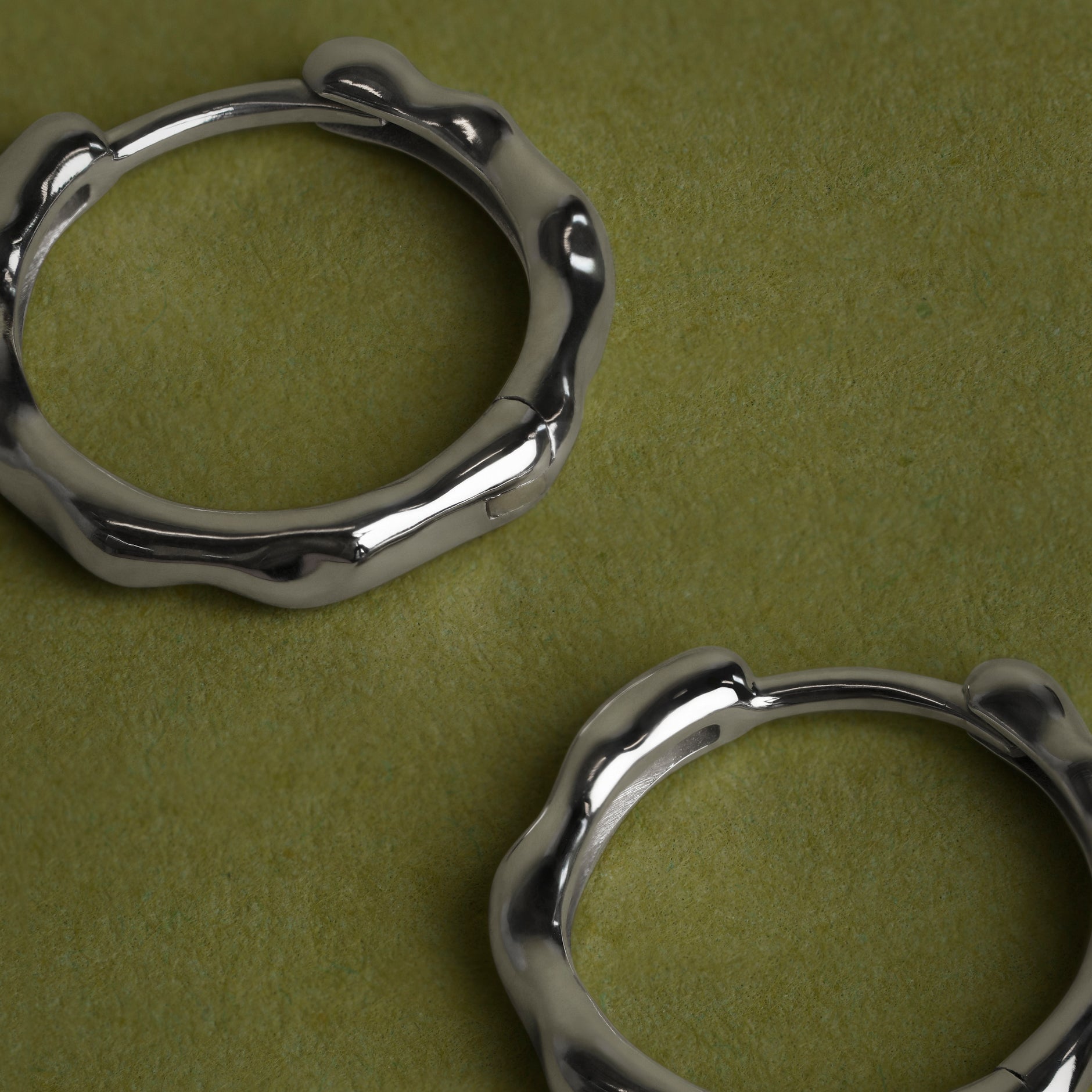 Molten Hoops in Solid White Gold-Astrid &amp; Miyu