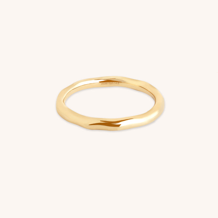 Molten Band Ring in Solid Gold-Astrid &amp; Miyu