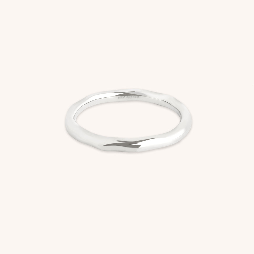 Molten Band Ring in Solid White Gold-Astrid &amp; Miyu