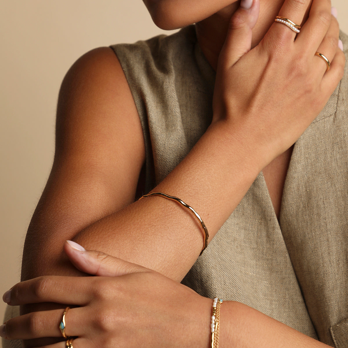 Molten Bangle in Gold-Astrid &amp; Miyu
