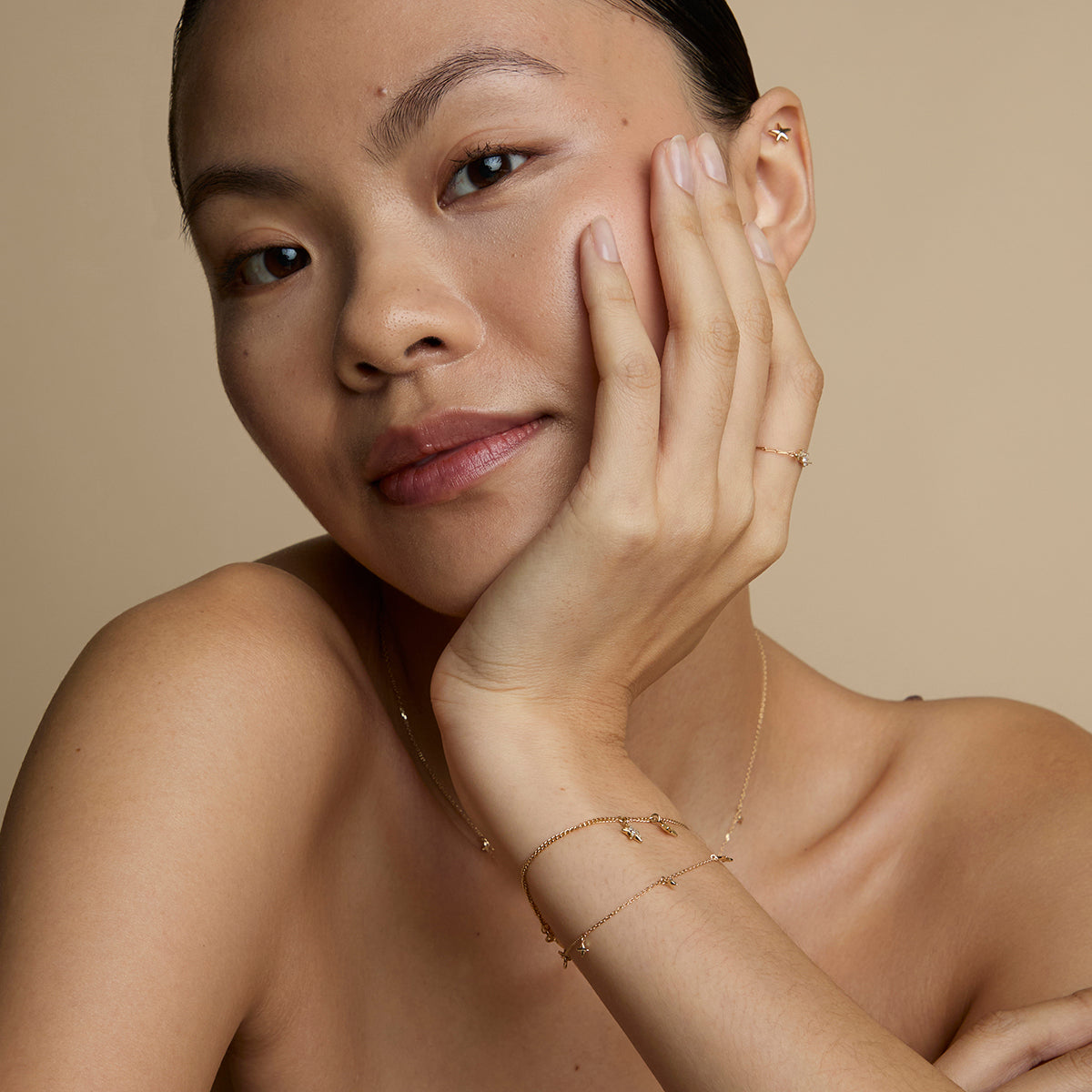 Star Large Piercing Stud in Solid Gold-Astrid &amp; Miyu