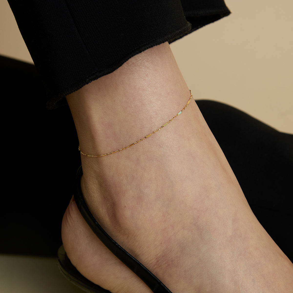 Astrid Chain Anklet in Solid Gold-Astrid &amp; Miyu