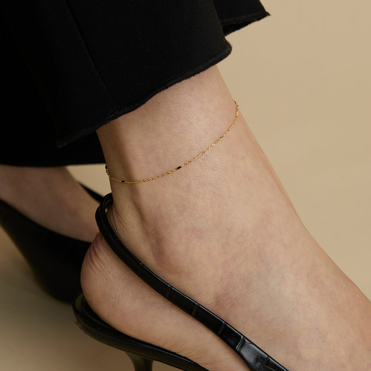 Astrid Story Chain Anklet in Solid Gold-Astrid &amp; Miyu