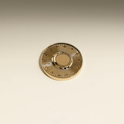 AM26-ADV-GFT-COIN-S_1-Astrid &amp; Miyu