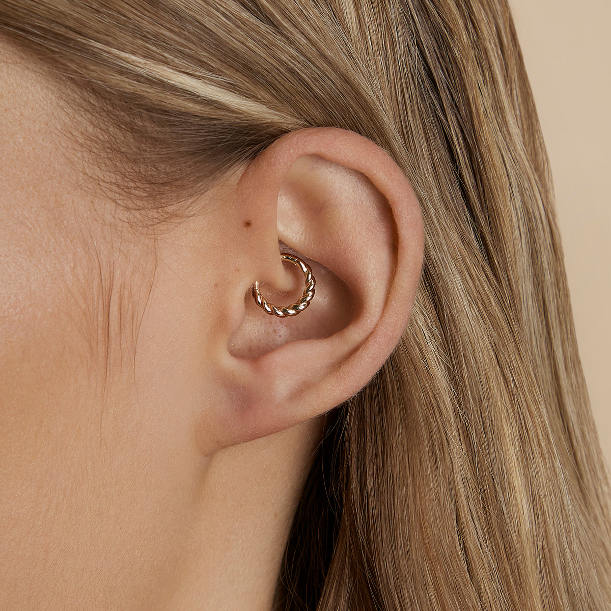Rope Daith Ring in Solid Gold-Astrid &amp; Miyu