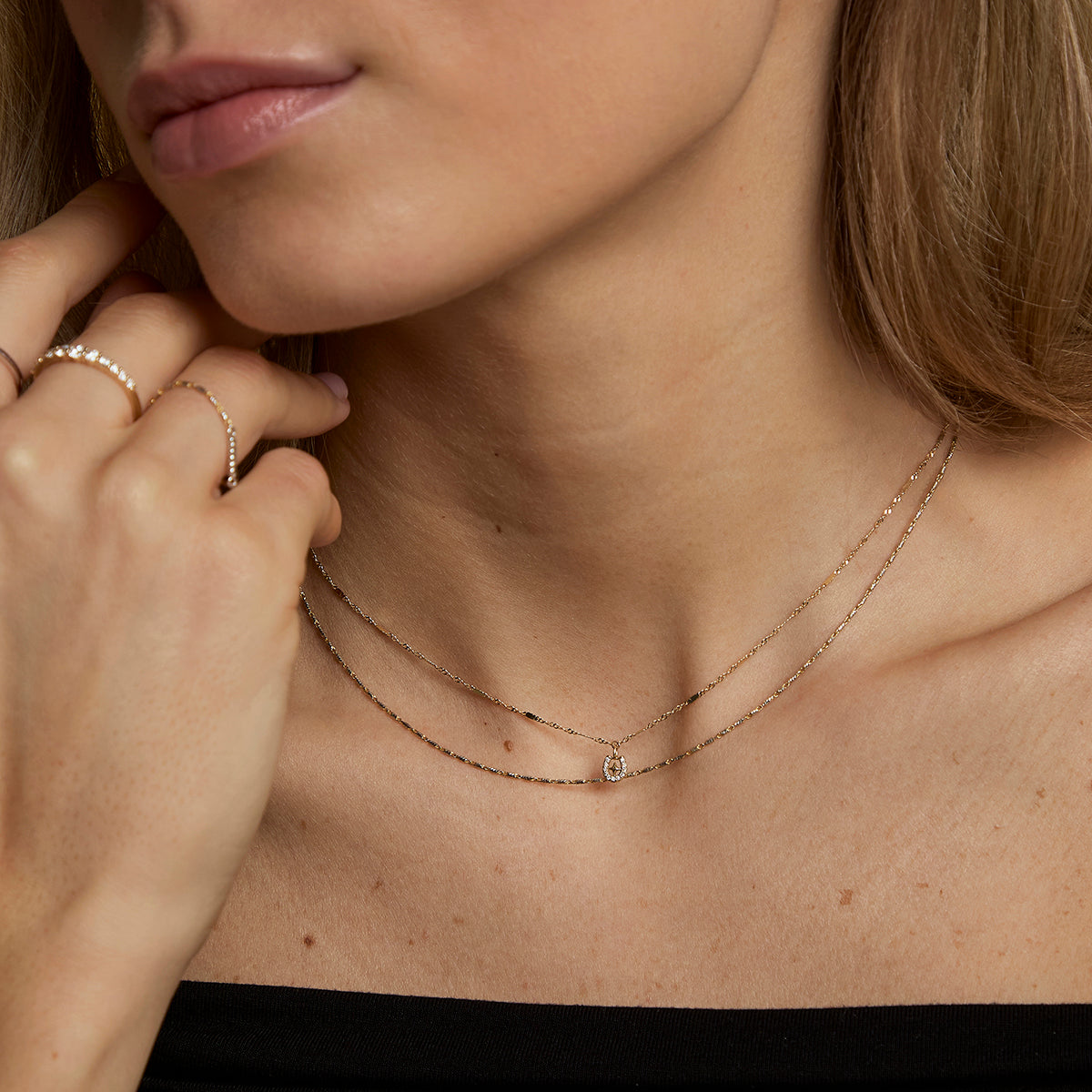 Diamond Pavé Horseshoe Charm 9k Gold-Astrid &amp; Miyu