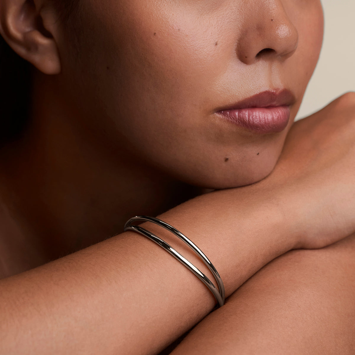 Crossover Illusion Bangle in Silver-Astrid &amp; Miyu