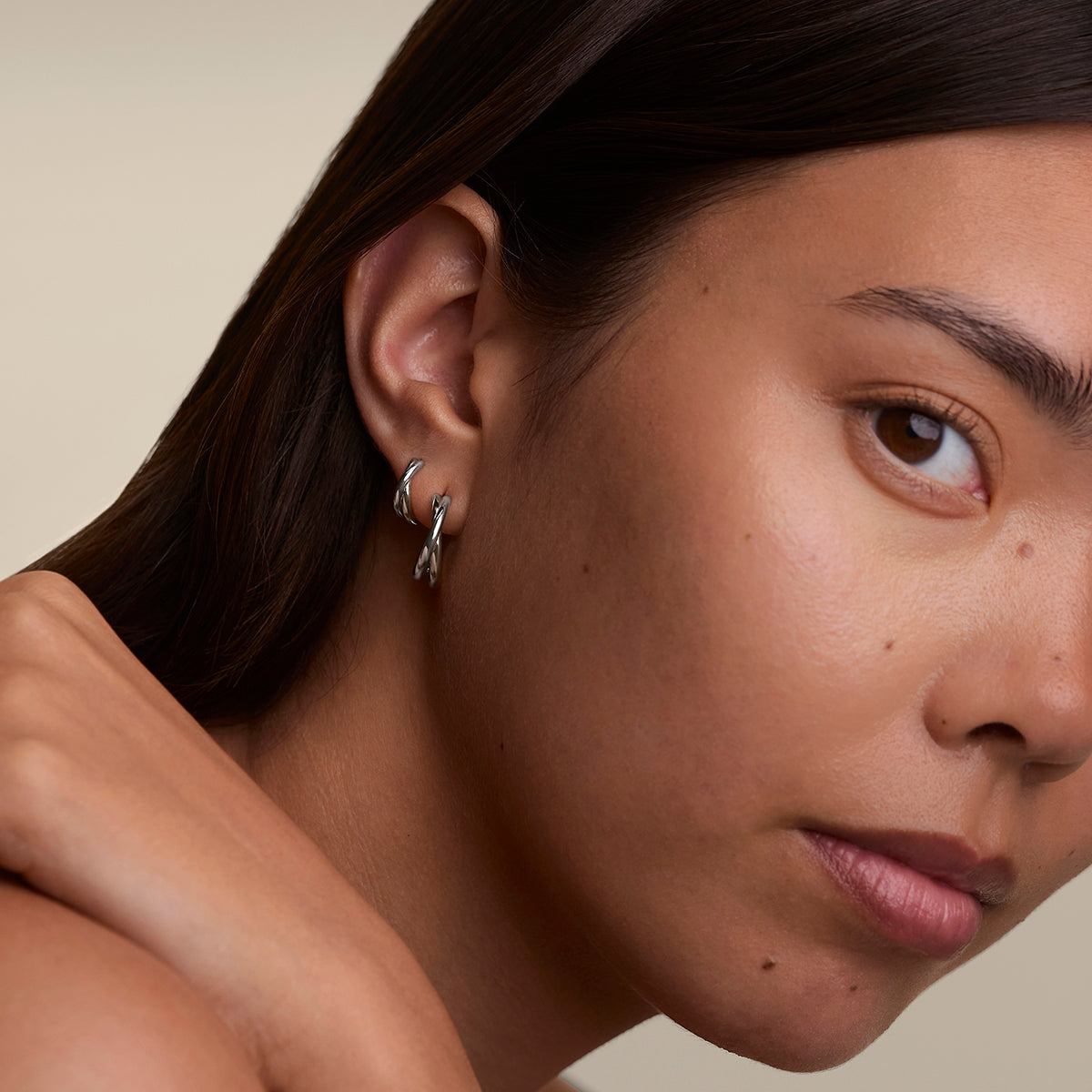 Crossover Illusion Hoops in Silver-Astrid &amp; Miyu