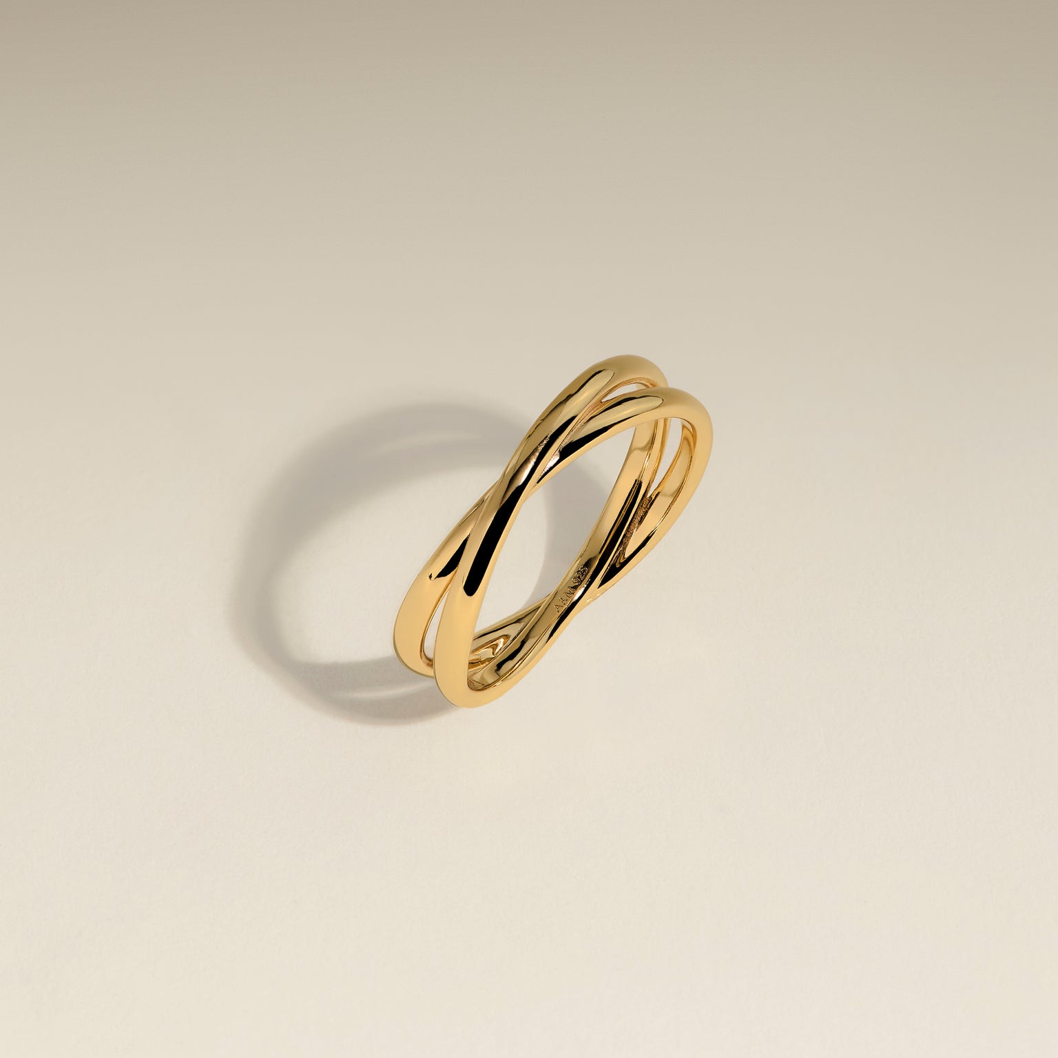 Crossover Illusion Band Ring in Gold-Astrid &amp; Miyu