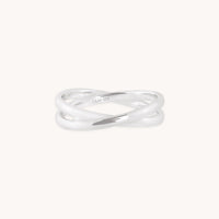 Crossover Illusion Band Ring in Silver-Astrid &amp; Miyu