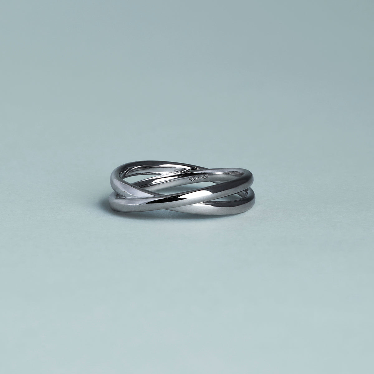 Crossover Illusion Band Ring in Silver-Astrid &amp; Miyu
