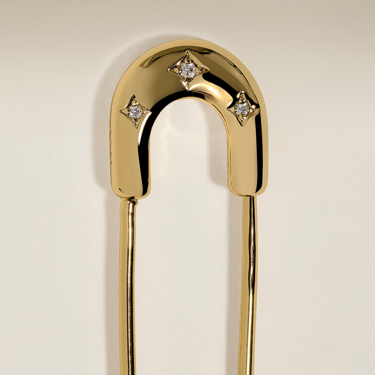 Charm Pin Brooch in Gold-Astrid &amp; Miyu