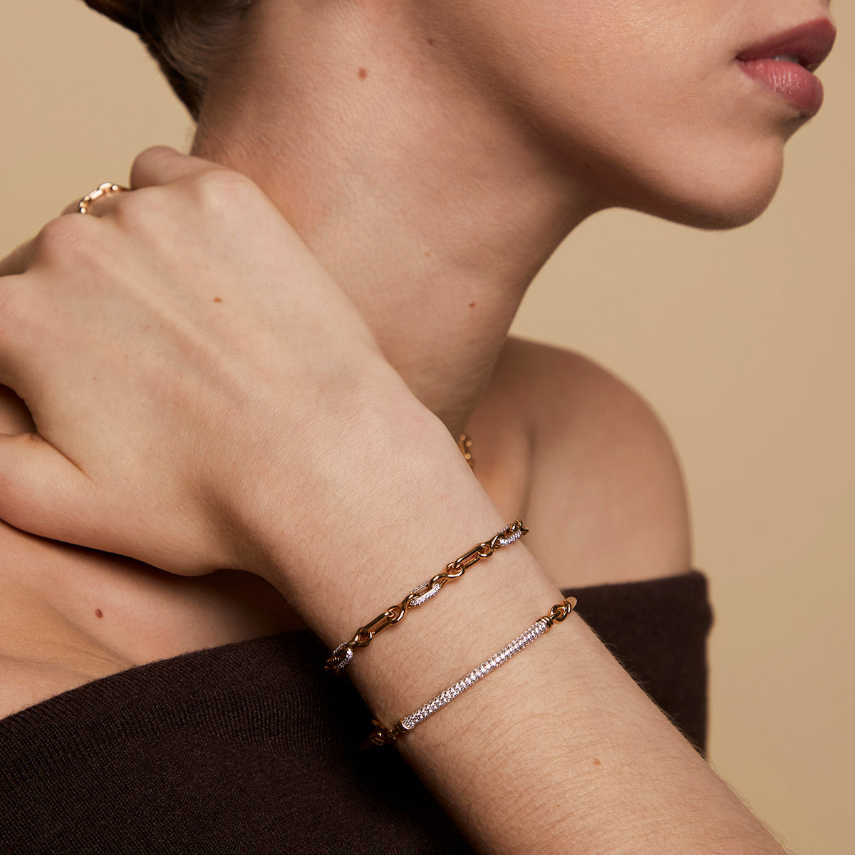 Pavé Chain Link Bracelet in Gold-Astrid &amp; Miyu