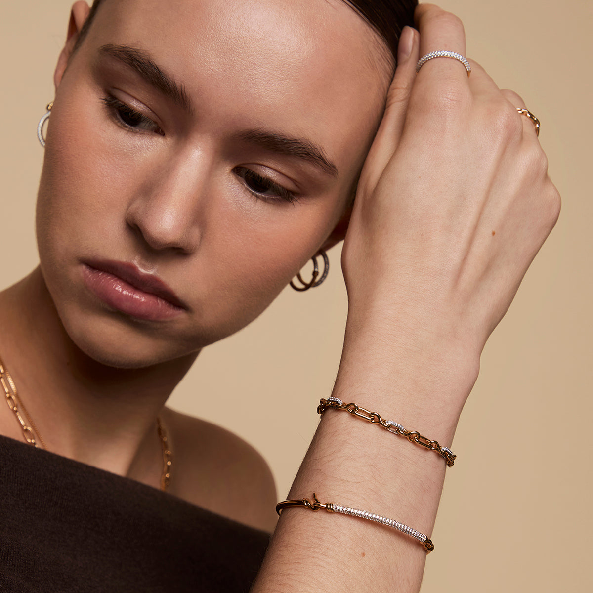 Pavé Knot Bangle in Gold-Astrid &amp; Miyu