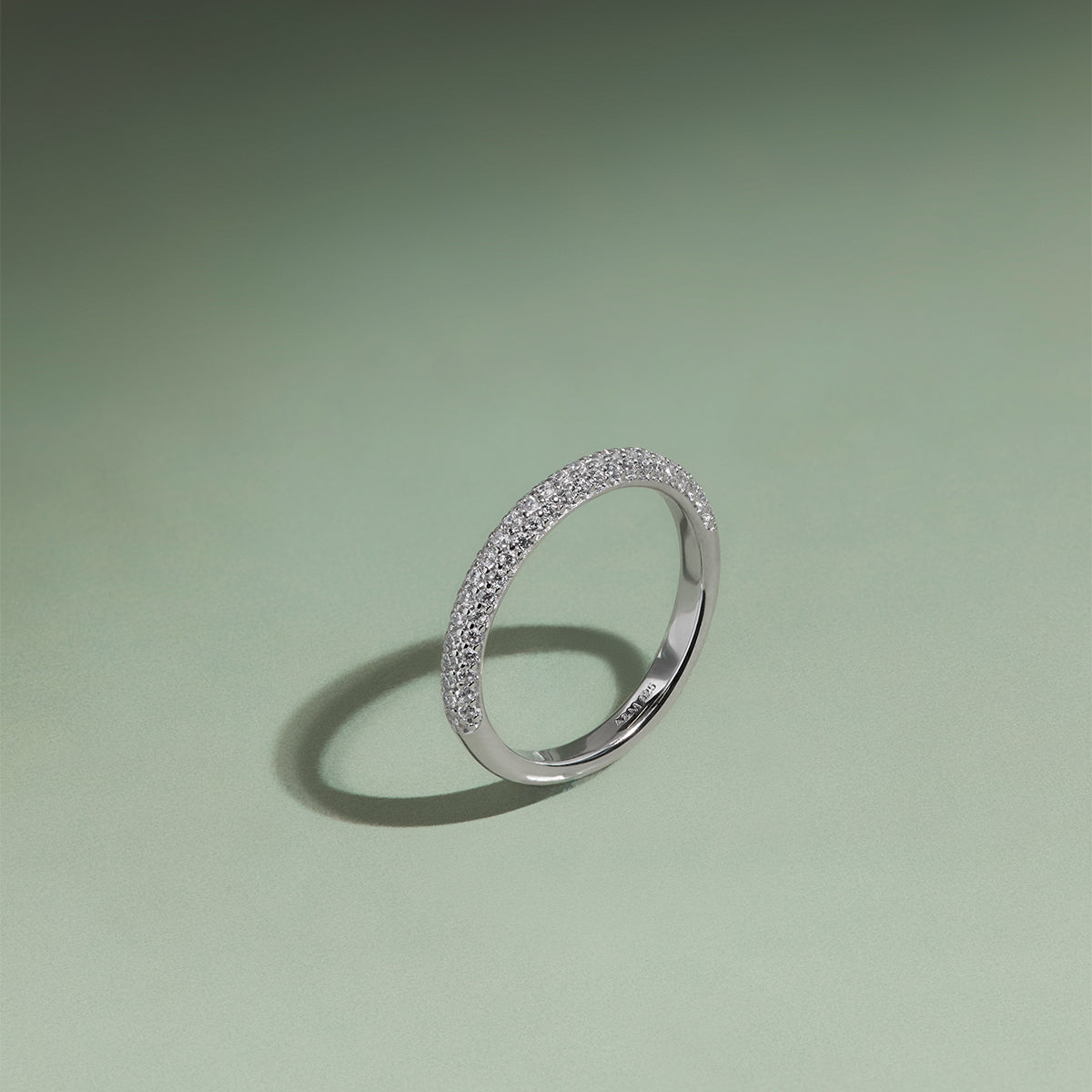 Pavé Essential Band Ring in Silver-Astrid &amp; Miyu
